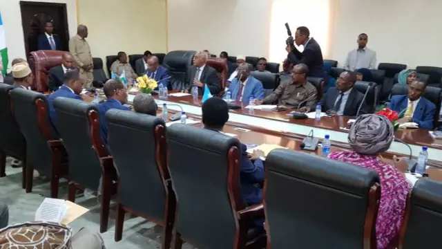Ra'iisul wasaare Khayre oo Guddoominaya shirka golaha wasiirrada ee ka dhacay Garowe.