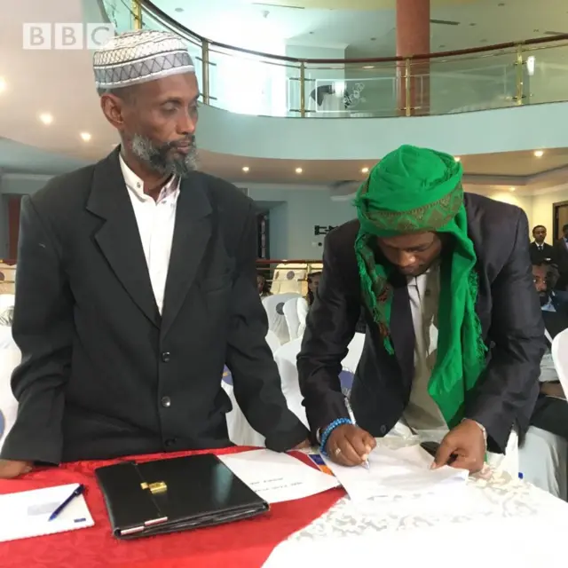 Paartileen 7 waliin hojjechuuf walii galan