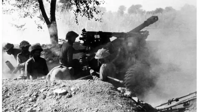 দুদেশের সম্পর্কে ১৯৭১ সালের যুদ্ধের ক্ষত এখনো বড় কাঁটা হয়ে আছে।