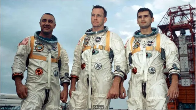 चंद्रमा पर उतरने वाले अंतरिक्ष यात्री