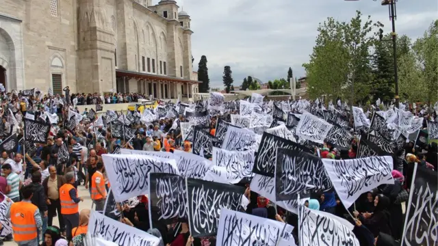 Hizbut Tahrir'in 2015'te İstanbul Fatih'te düzenlediği Büyük Ümmet Yüyüşü.