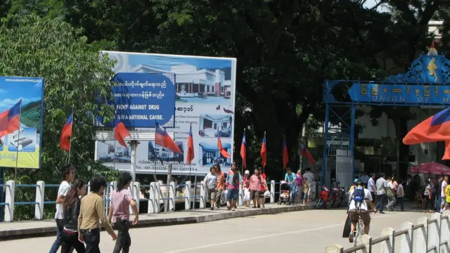 ထိုင်း-မြန်မာ နယ်စပ်တံတားတခုဖြစ်တဲ့ တာချီလိတ် - မယ်ဆိုင်တံတား