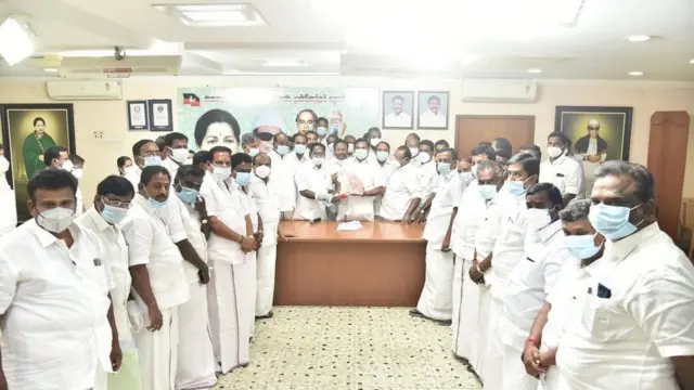 அமைச்சர்கள்