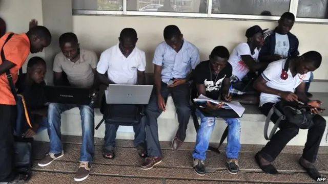 Estudiantes en Costa de Marfil