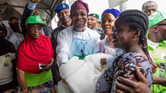 Arẹgbẹsọla, Gomina ipinlẹ Ọsun, iwọ oorun gusu orilẹede Naijiria.