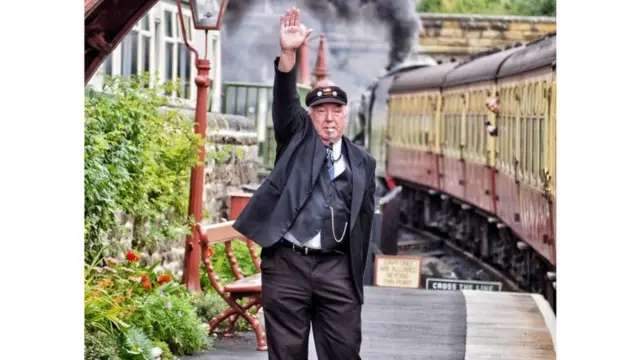 بعدسات الجمهور: الزي الموحد