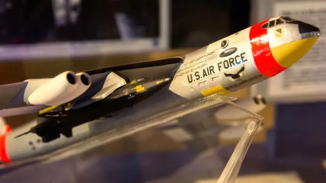 X-15 был предшественником современного суборбитального корабля компании Virgin Galactic