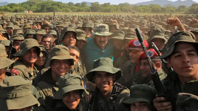 Maduro e militares