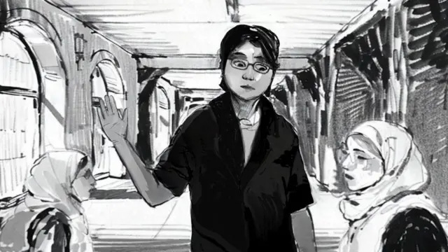 شاب مع فتاتين.