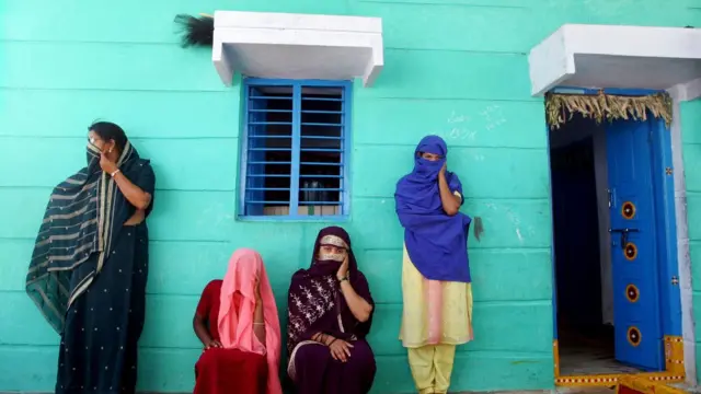 महिला