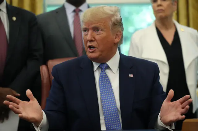 ترامب هدد بمحو أجزاء من إيران إن هاجمت أي شيء أمريكي