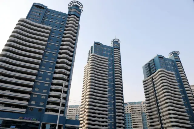 지난해 평양 미래과학자의 거리에 위치한 아파트 모습