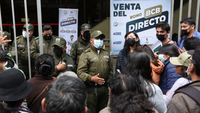 Puerta del Banco Central de Bolivia.