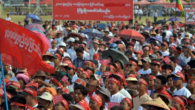 ပြင်လိုတဲ့အင်အားစုတွေက ထောက်ခံဆန္ဒဖော်ထုတ်ခဲ့
