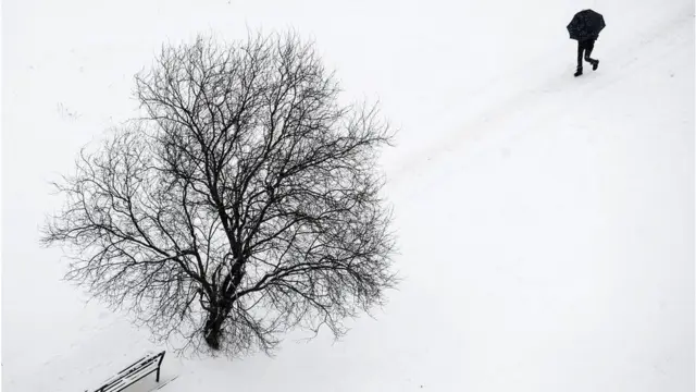 Снег в Приштине