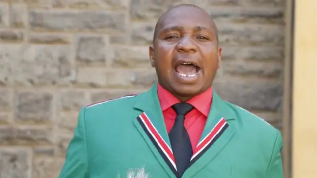 Mr Ole Sankok wuxuu madaxweyne Kenyatta weydiistay inuu afka qalin ku qabsado oo uu wax ku qoro