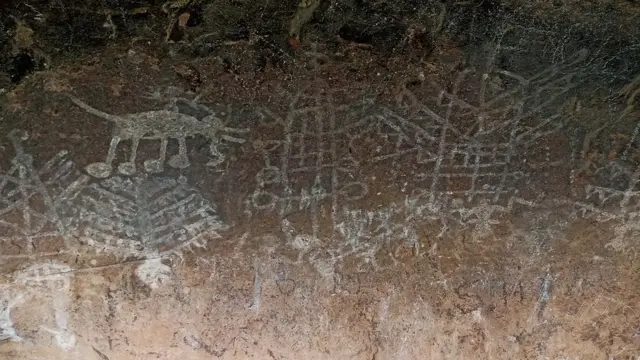 குமிட்டிபதி குகை ஓவியங்கள்