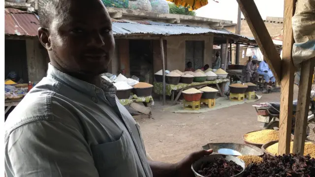 E dey buy and sell up to 500 bags