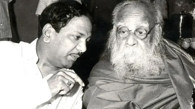 தந்தை பெரியாருடன் மு.கருணாநிதி