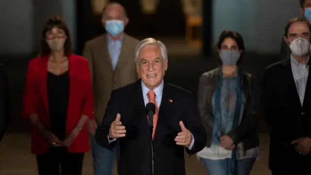 Sebastián Piñera habló desde La ;Moneda