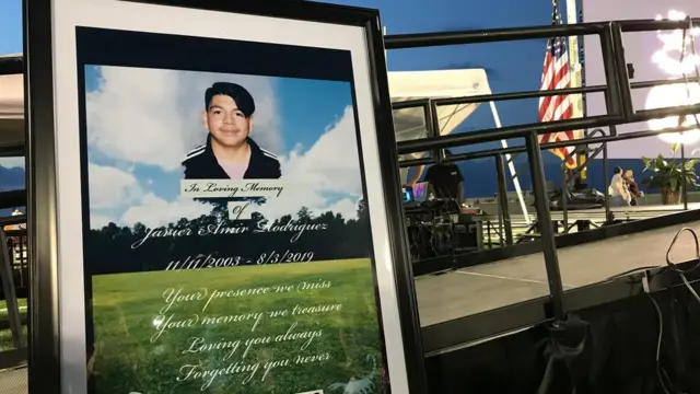 Cuadro con la foto de Javier Amir.