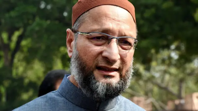 আসাদউদ্দিনওয়াইসি