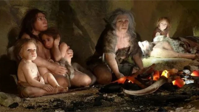 ภาพจำลองวิถีชีวิตของมนุษย์โบราณนีแอนเดอร์ทัล จากพิพิธภัณฑ์ในประเทศโครเอเชีย