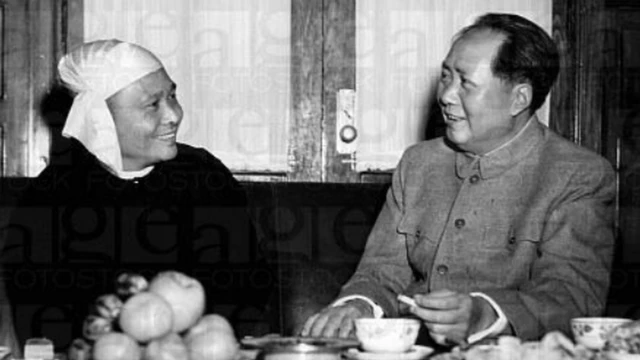 လွတ်လပ်တဲ့ မြန်မာနိုင်ငံရဲ့ ပထမဆုံးဝန်ကြီးချုပ် ဦးနုနဲ့ တရုတ် ပြည်သစ် တည်ထောင်သူ မော်စီတုန်း