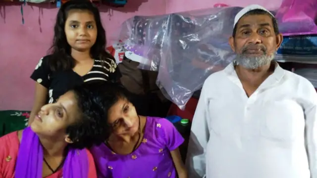 सबा, फ़राह और उनके पिता