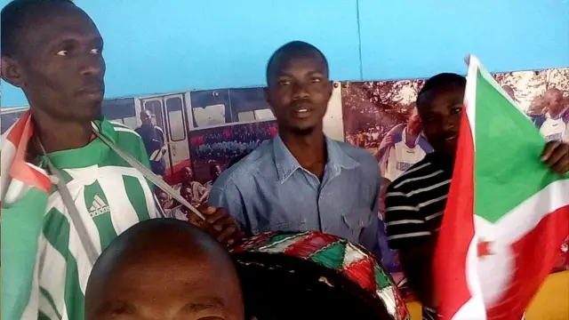 Abakunzi b'intamba mu rugamba bari basidukanye n'iyonka kubashigikira