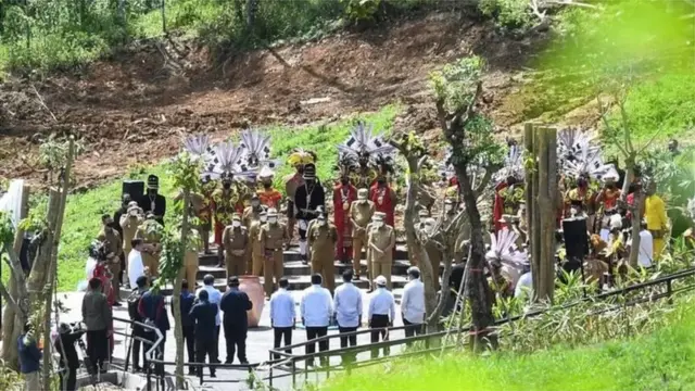 ibu kota negara, adat