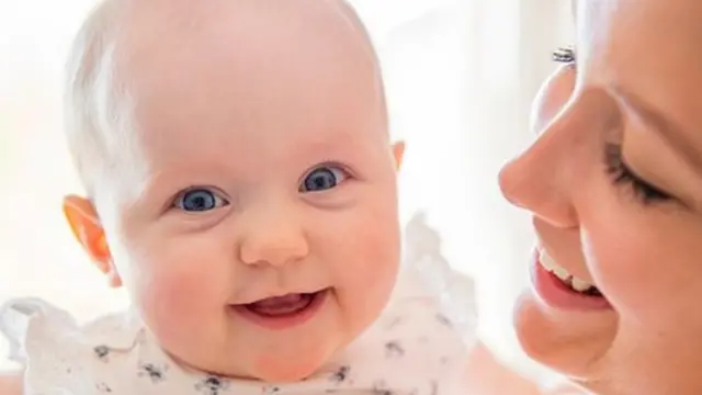 Foto de madre con su hijo