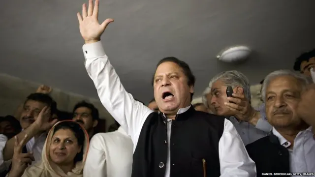 नवाझ यांना अटकच्या किल्ल्यातल्या तुरुंगात ठेवलं गेलं होतं.