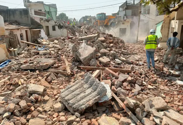 રાજકોટ જંગલેશ્વર ડિમોલિશન, આરએમસી, જંગલેશ્વરના રહેવાસીની સ્થિતિ, રાજકોટ મ્યુનિસિપલ કોર્પોરેશનની કાર્યવાહી, જંગલેશ્વર મેગા ડિમોલિશન, આજી પટ્ટા, ખોકદડી નદી, કાયદો અને વ્યવસ્થા, રાજકોટ પોલીસ, બીબીસી