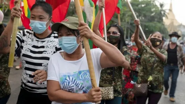 Pendukung militer di Myanmar