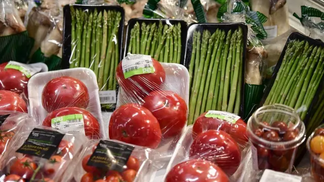 овощи в магазине