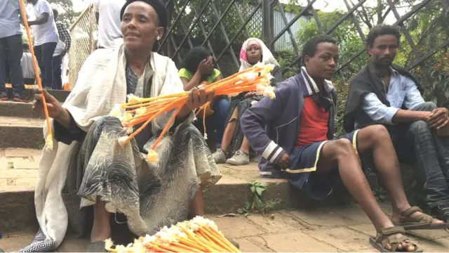 ጧፍ ሻጯ እናት