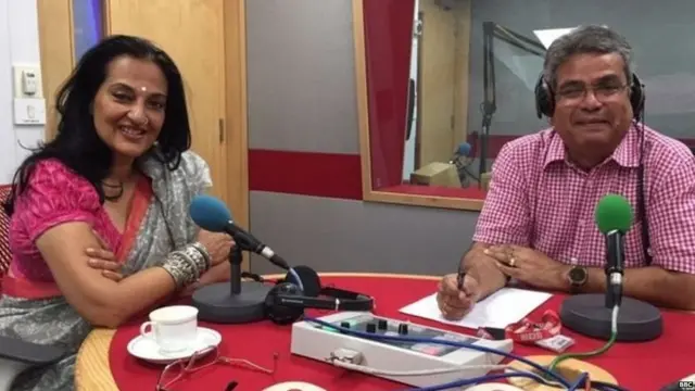 पुस्तक 'द आर्ट्स ऑफ़ सिडक्शन' च्या लेखिका डॉक्टर सीमा आनंद यांच्यासोबत रेहान फझल