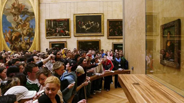 La Sala de los Estados es la más visitada del Louvre.