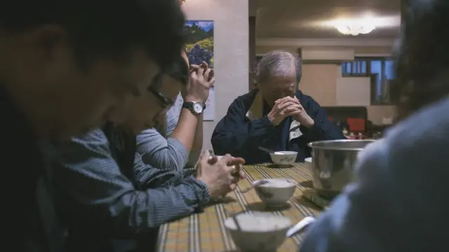 70年以来李荣昌和家人都会吃鱿鱼粥纪念,因为在1947年3月10日,他的父亲和叔叔就在他们即将吃晚餐的鱿鱼粥时被军方带走。