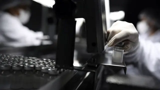 ကိုဗစ်၊ ကိုရိုနာဗက်၊ ကိုရိုနာဗိုင်းရပ်စ် ကာကွယ်ဆေး၊ တရုတ်၊ ဘရာဇီးလ်