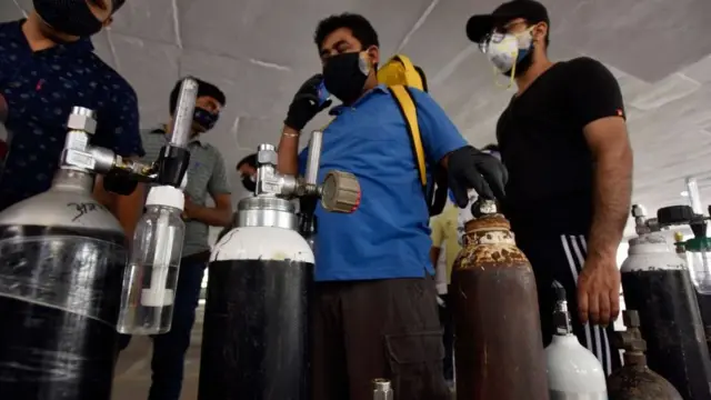 ஆக்சிஜன் சிலிண்டர்