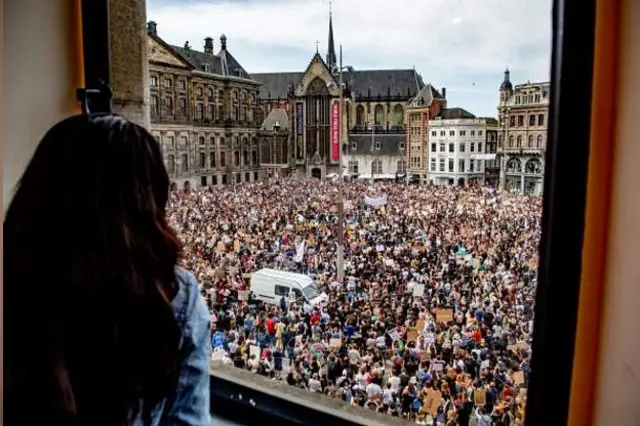 تظاهرات در آمستردام