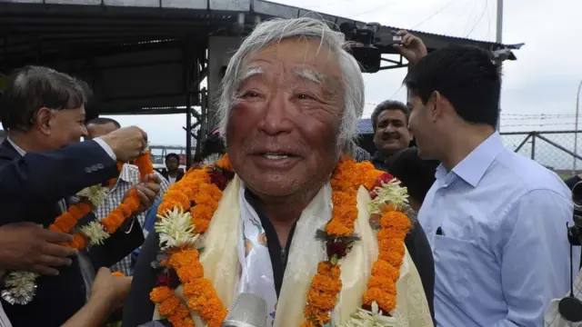 Alpiniste et skieur professionnel, Yuichiro Miura est âgé de 86 ans