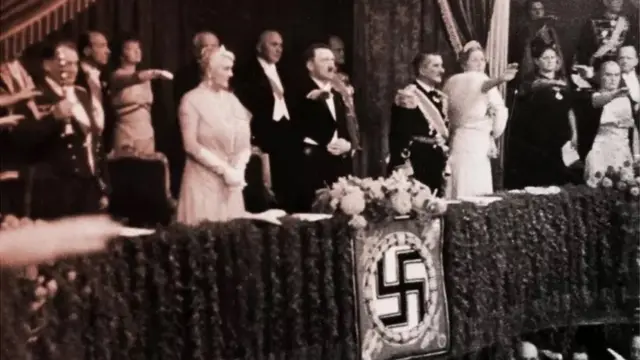 એડોલ્ફ હિટલરે માર્ચ, 1944માં હંગેરી પર હુમલો કર્યો હતો અને ત્યાં નાઝીતરફી વહીવટીતંત્ર ઠોકી બેસાડ્યું હતું