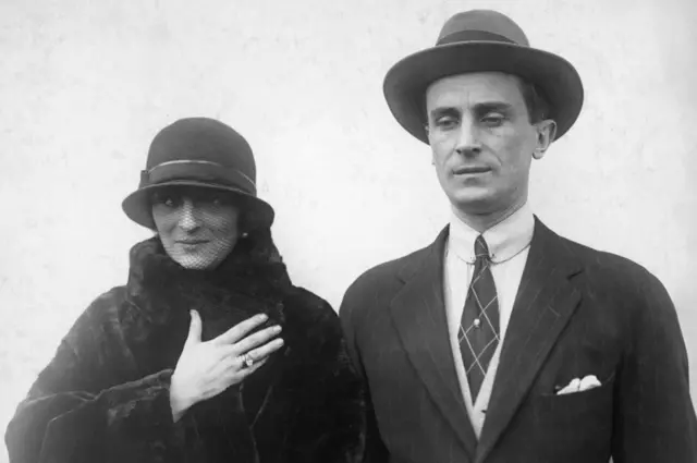 El príncipe Felix Yusupov y su esposa la princesa Irina Alexandrovna (circa 1925).