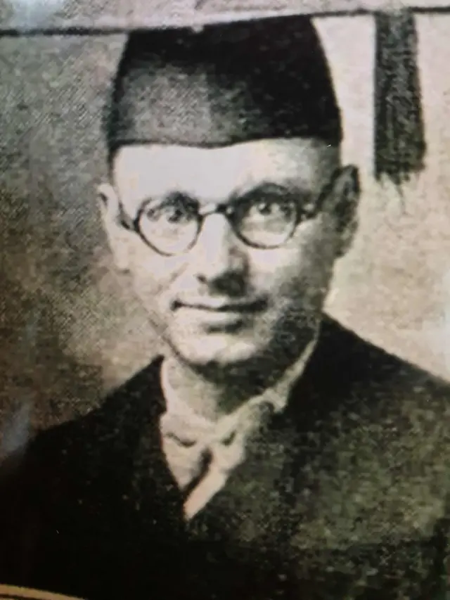 அமெரிக்காவில் பட்டம் பெற்றபோது பல்வாந்த சிங்