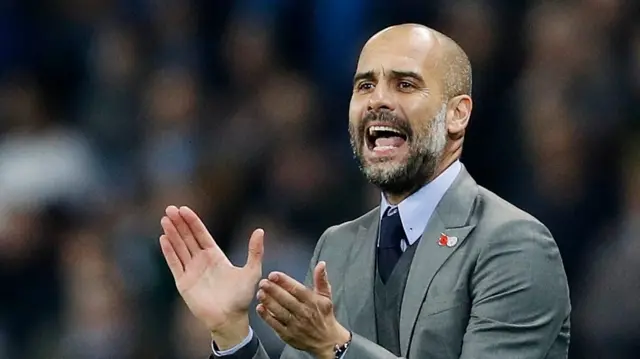 Kocha wa Barcelona Ernesto Valverde amemuelezea Pep Guardiola kama mtu aliye bora zaidi katika biashara