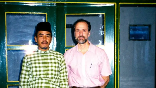 Robert Hefner, Indonesianis, Amerika Serikat