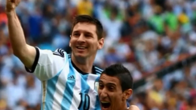 আর্জেন্টিনা সমর্থকদের ভালবাসা জুড়ে শুধুই মেসি।